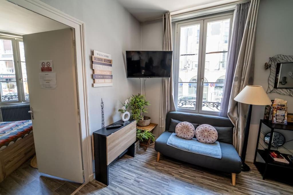 Appartement Chant Du Voyage Hypercentre à Blois Extérieur photo